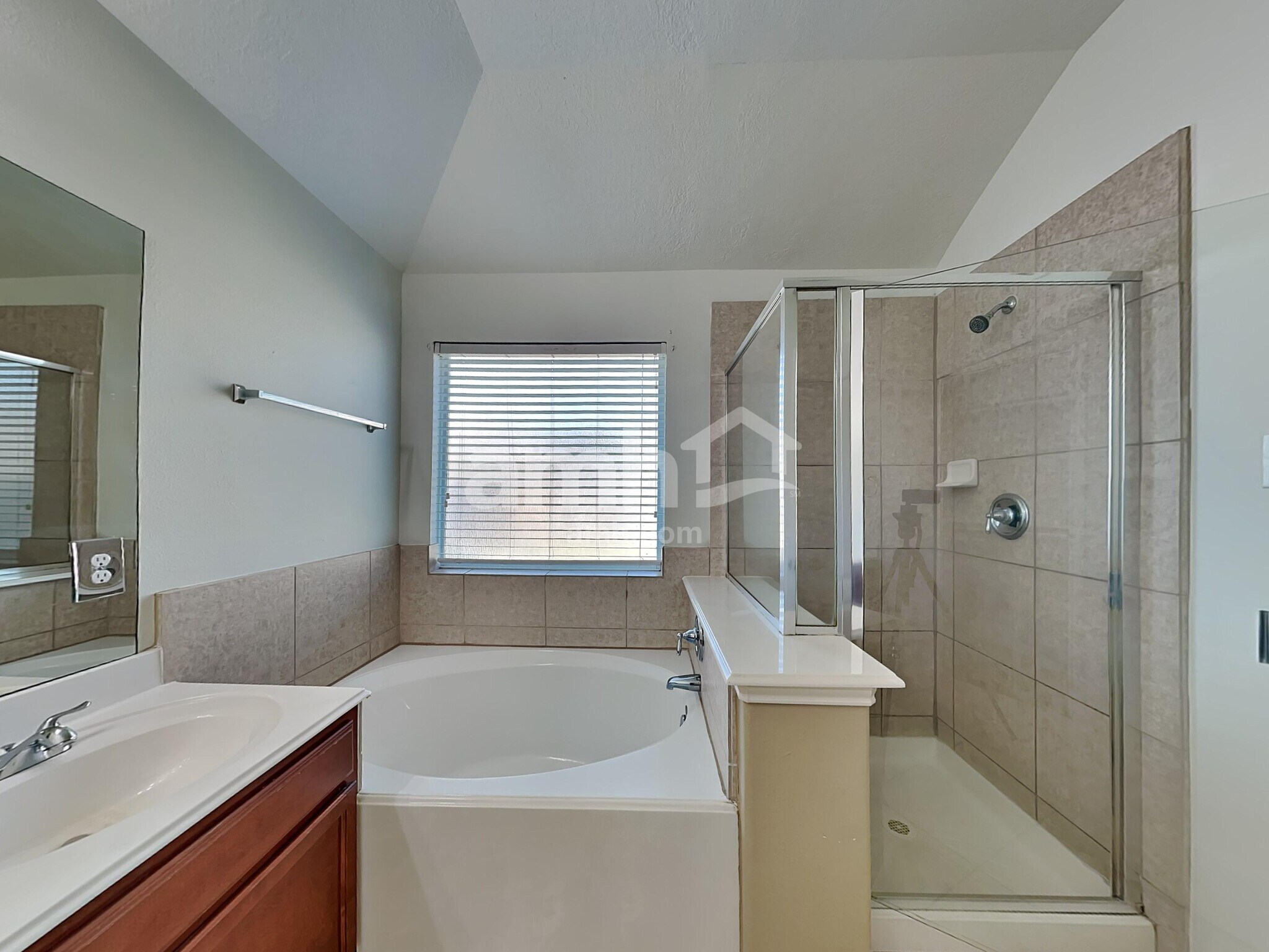 Building Photo - 21515 Rose Mill Dr