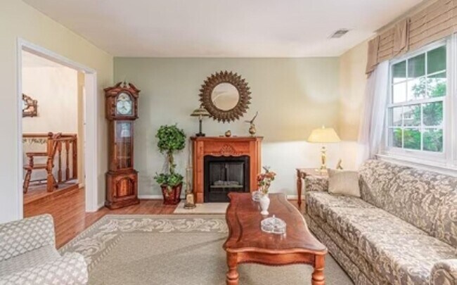 Building Photo - Ranch Home for Rent — $2,500/Month | $2,50...