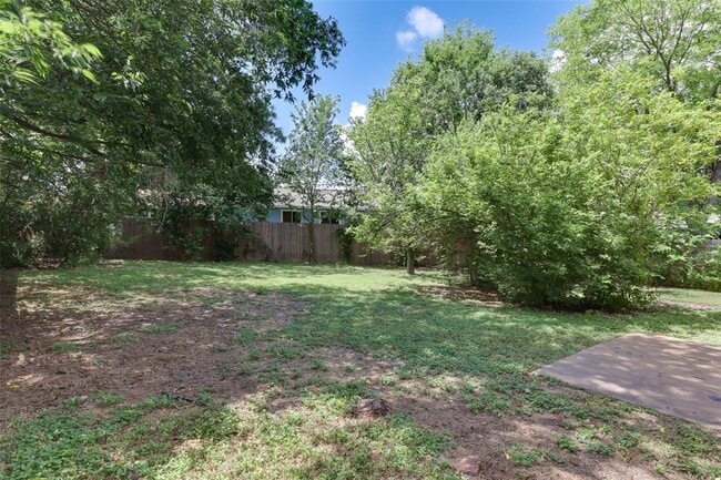Building Photo - 656 Mairo St