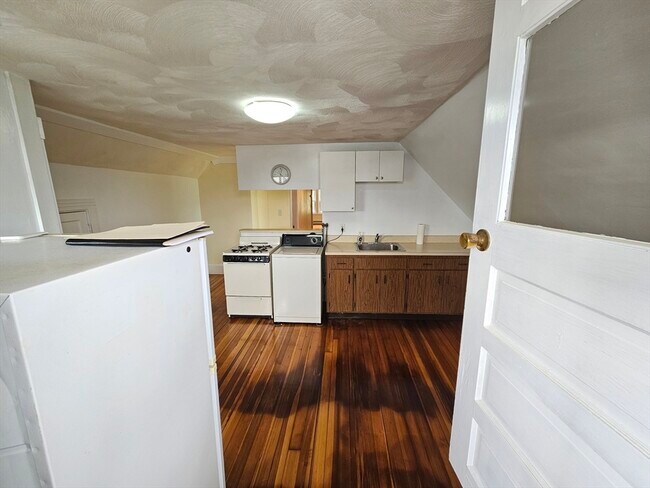 Building Photo - 0 Glendale St