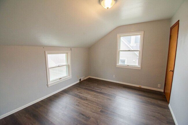 Building Photo - Spacious Multi Level Home In Austin With Garage And Sheds