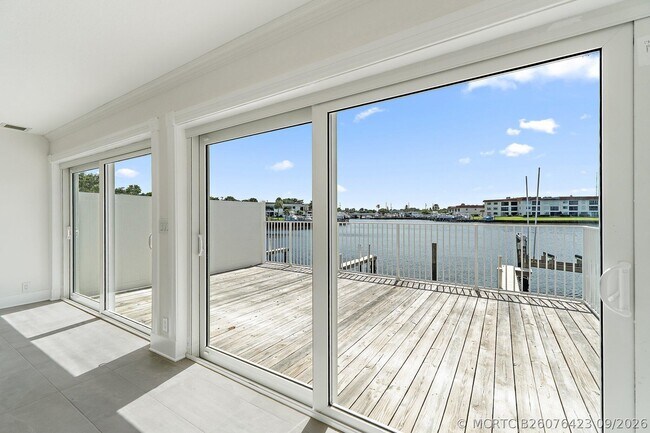 Building Photo - 624 Southwind Cir