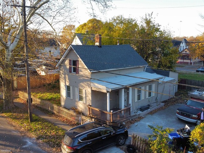 Primary Photo - 3 br, 1 bath House - 3026 Erin Avenue