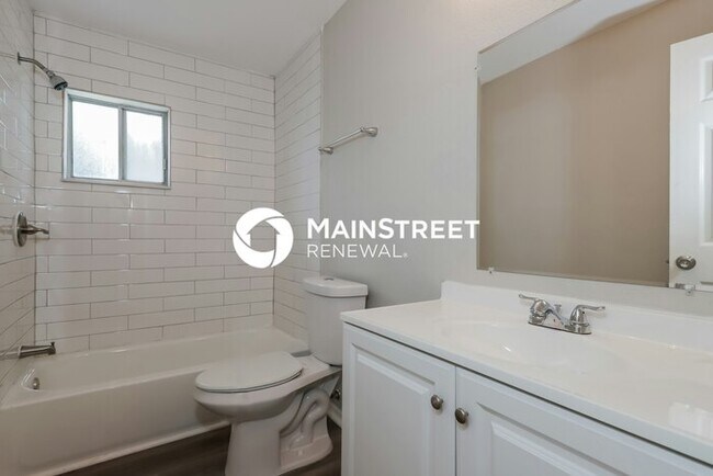 Building Photo - 3 Bedroom Pet-Friendly Home in Saint Petersburg, FL with Main Street Renewal