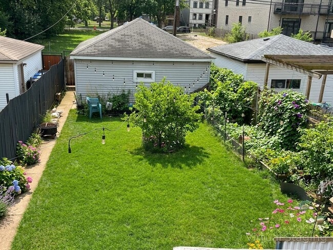 Building Photo - 6540 S Kenwood Ave