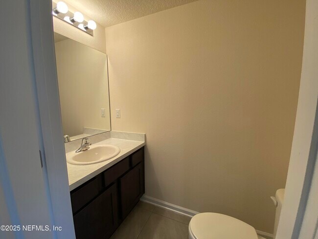 Building Photo - 9589 Mira Loma Dr