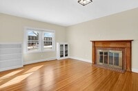 Building Photo - 157-159 Pleasant Street