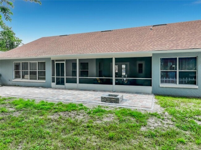 Building Photo - 3020 Hartland Ct