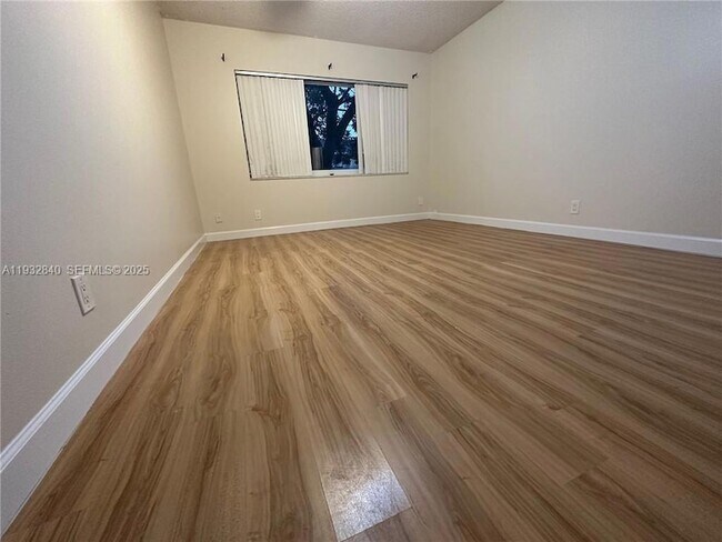 Building Photo - 5800 NE 22nd Way