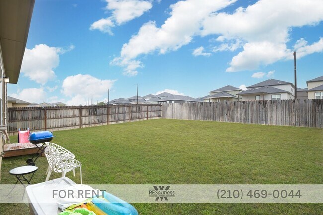 Building Photo - 2019 4-Bedroom Home | 2,106 Sq Ft | Fenced Yard | 2-Car Garage | Pet Friendly | Near Lackland & 1604