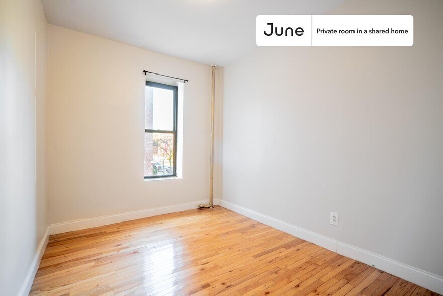 Building Photo - Room in Shared 4 bed/1 bath home in Central Harlem