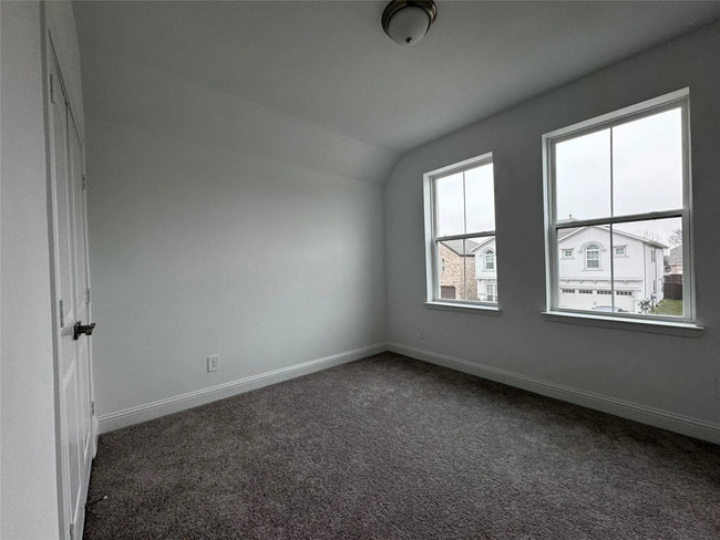 Building Photo - 539 Farrell Ln