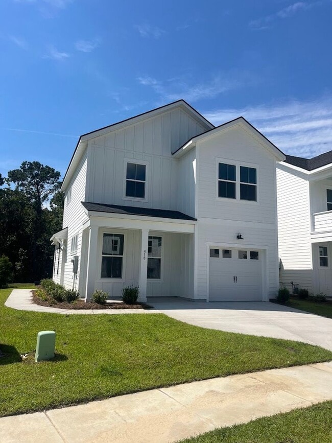 Building Photo - Available now. Beautiful 3 BR/2.5 BA New C...
