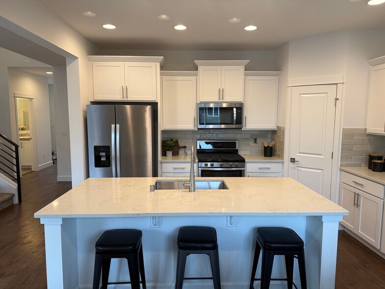 Building Photo - 2214 115th Dr SE