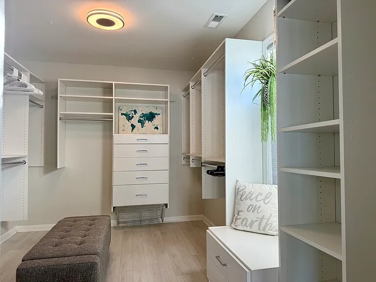 Building Photo - 4466 Ocean View Ave