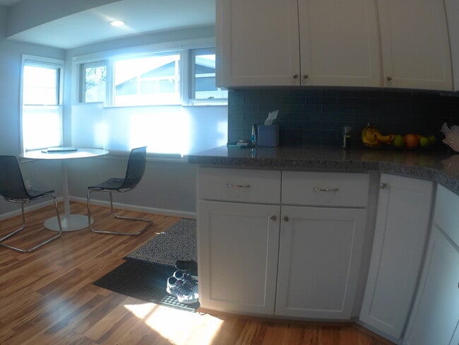 Building Photo - 4 Bed Beautiful Refurbished Sugarhouse Home