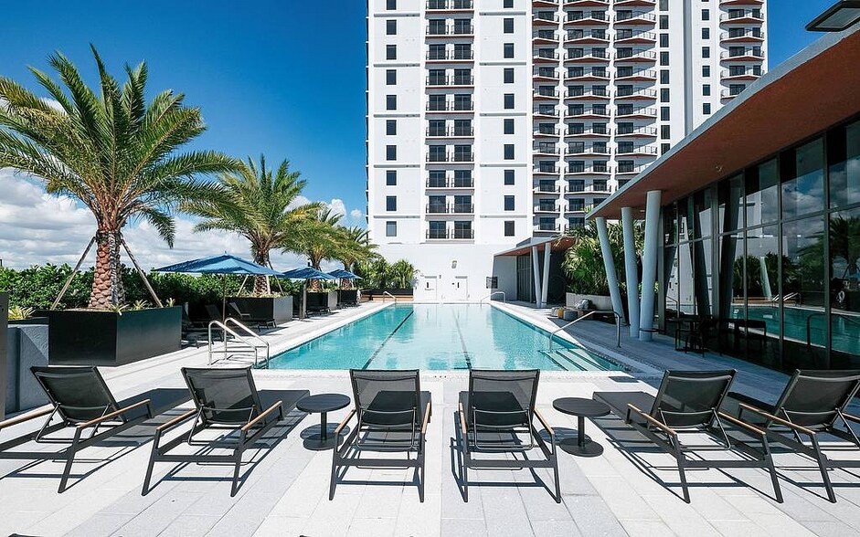 Building Photo - 777 NW 2nd Ave