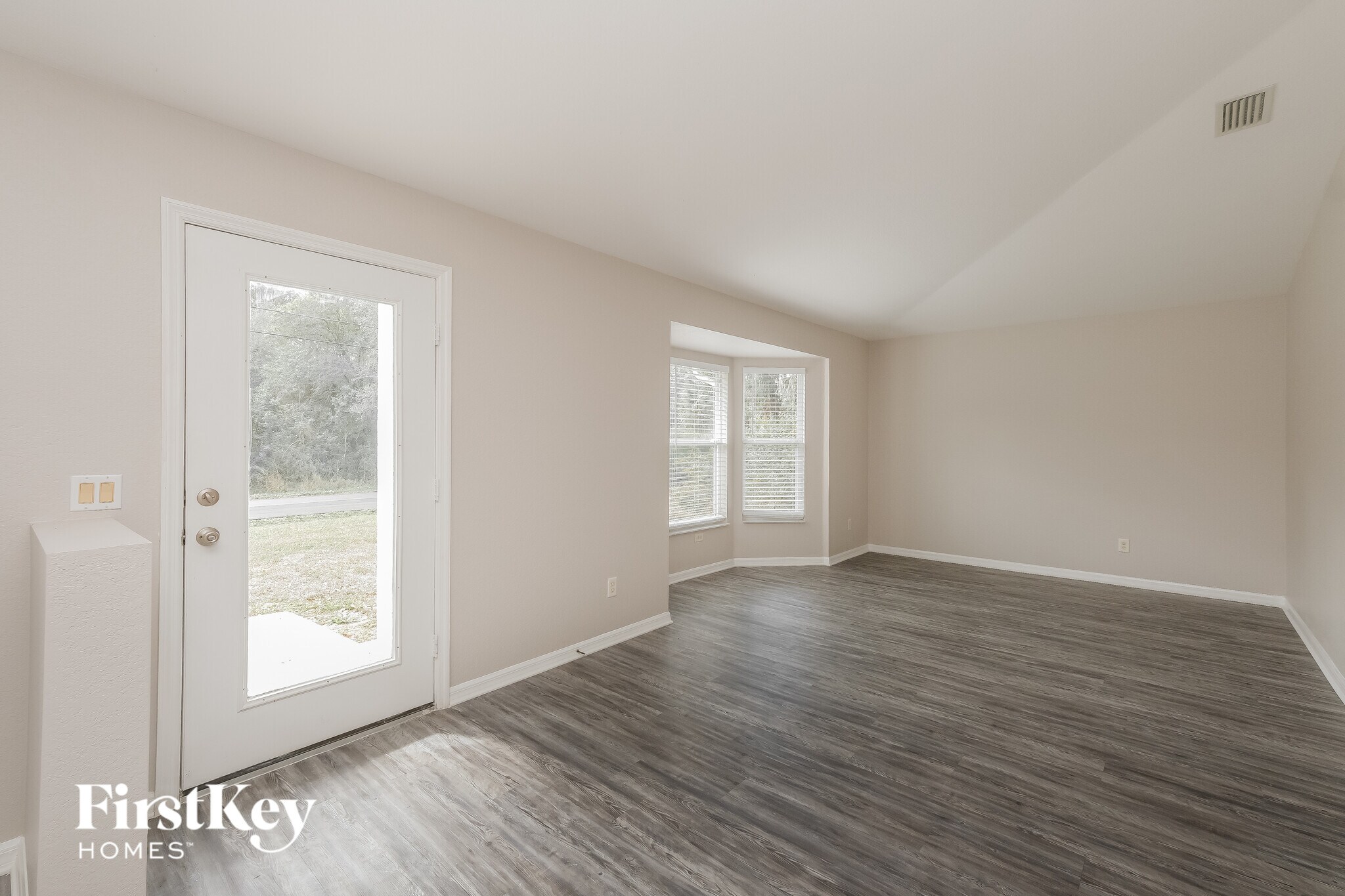 Building Photo - 2920 Tusket Ave