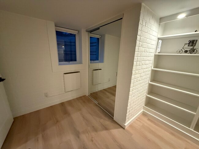 Building Photo - 204 Datura Dr