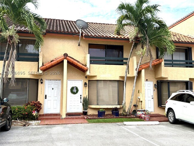 Building Photo - 10044 SW 77th Ct
