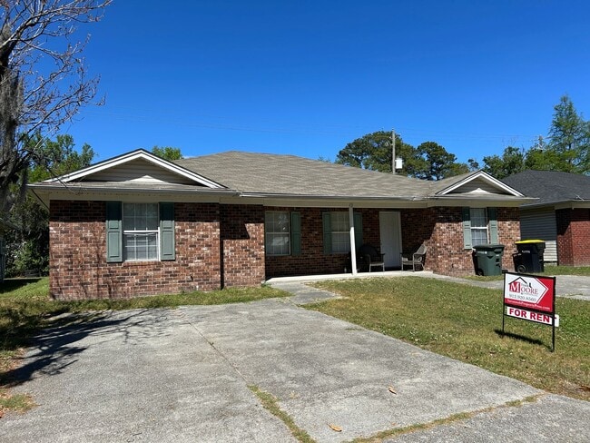 Building Photo - 28 Chatham St