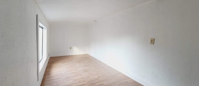 Building Photo - 5621 N 44th St