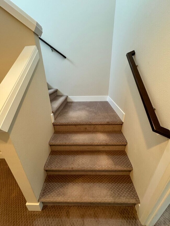 Building Photo - Gorgeous 4BR, 3.5BA Gem in Kingstone Community, Lynnwood,