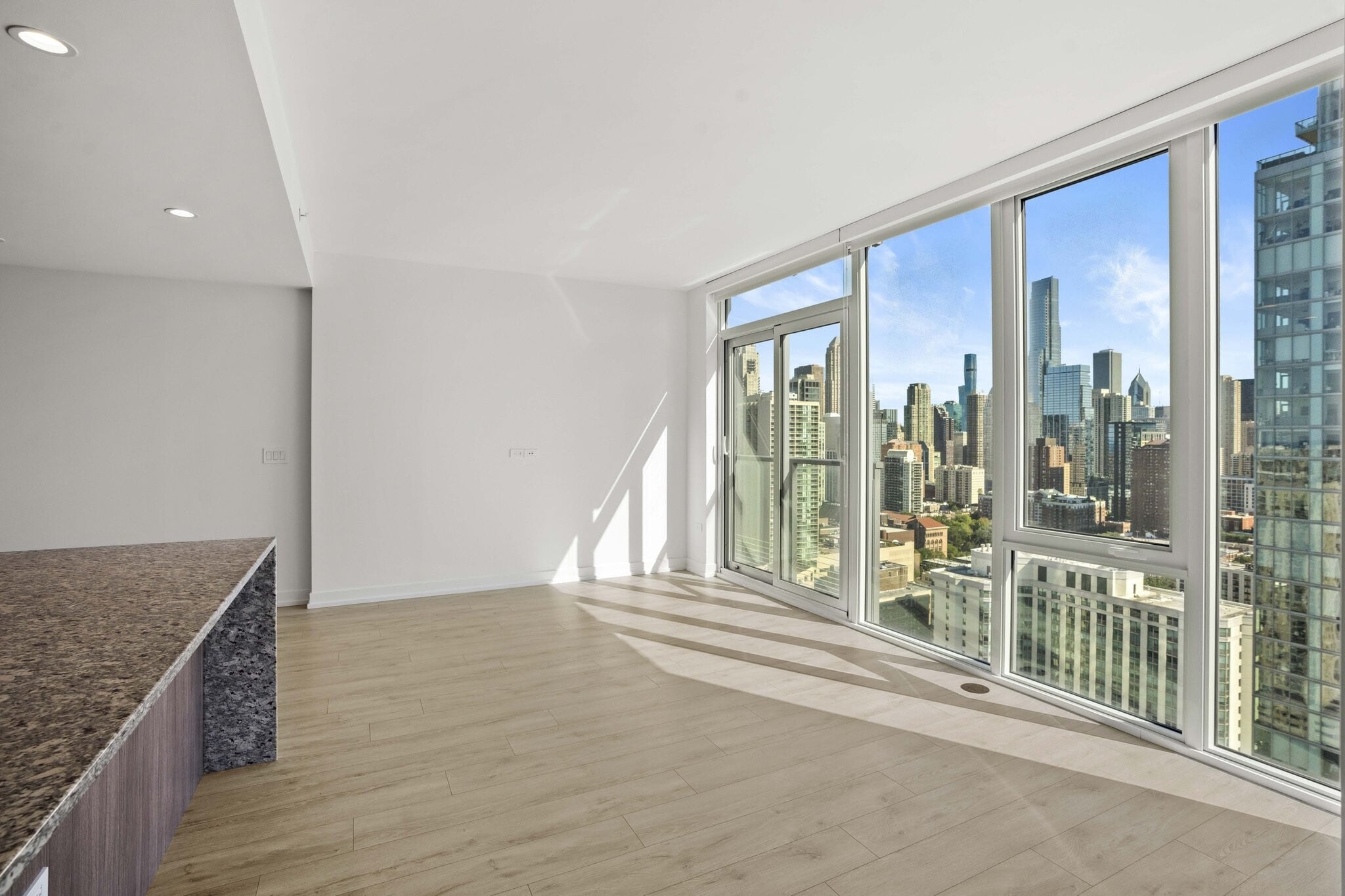 Building Photo - 1137 N Wells St
