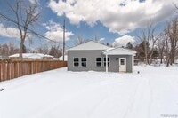 Building Photo - 2455 Crumb Rd