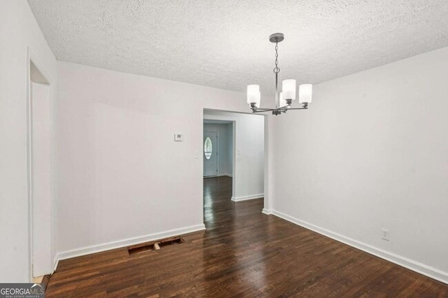 Building Photo - 125 Chappell Rd SW