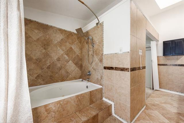 Building Photo - 2705 Keller Springs Ct