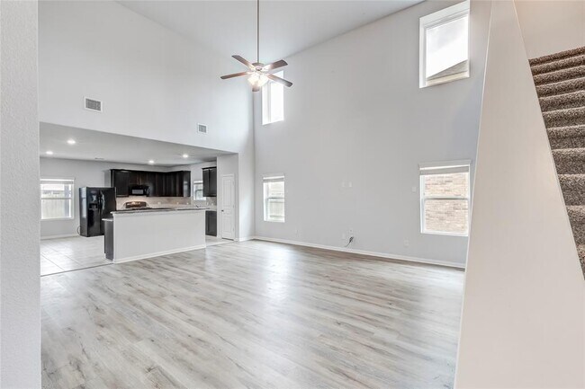 Building Photo - 17005 Lathrop Ave