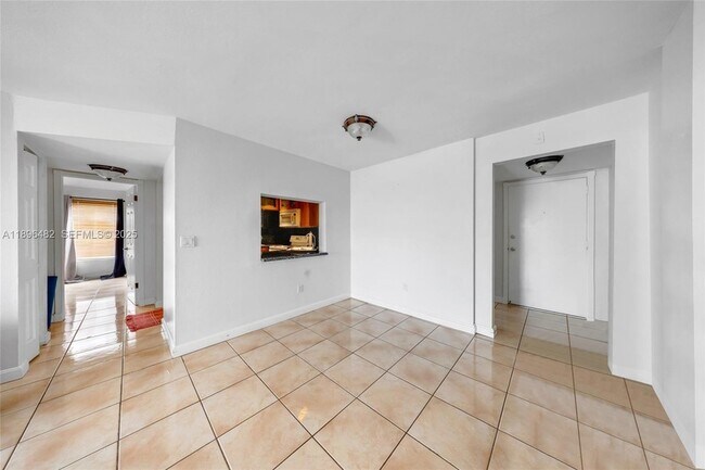 Building Photo - 6545 Indian Creek Dr