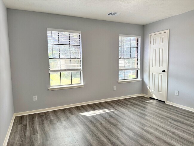 Building Photo - 4411 Ireland Ln