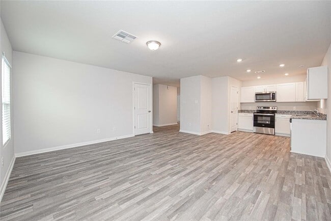 Building Photo - 15555 Taylorcrest Dr