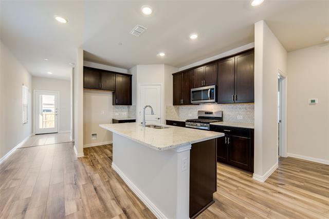 Building Photo - 102 Monarch Wy