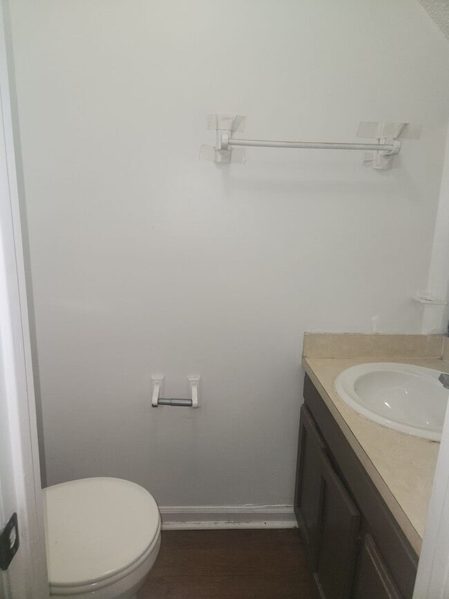 Building Photo - Cute and Cozy 2 Bedroom 1.5 Bath West Colu...