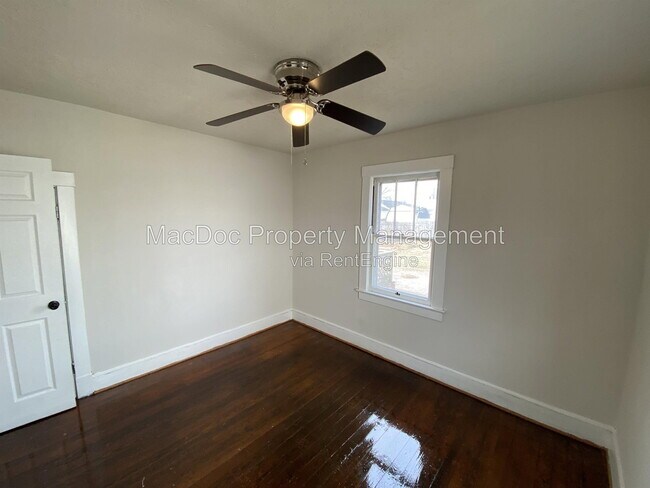 Building Photo - 138 Mansfield St