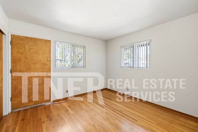 Building Photo - 3841 Marshall Ave