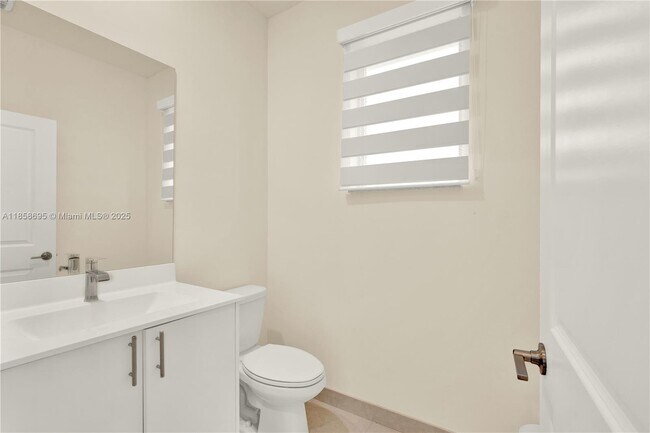 Building Photo - 4413 NW 83rd Path