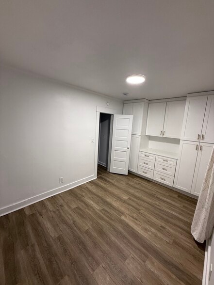 Building Photo - 240 N Everett St