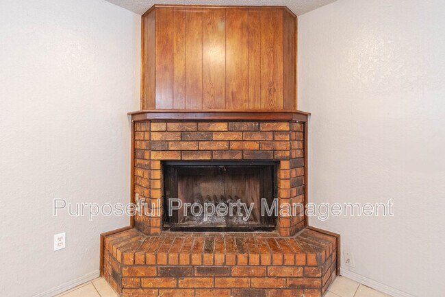 Building Photo - 930 SW 63rd St