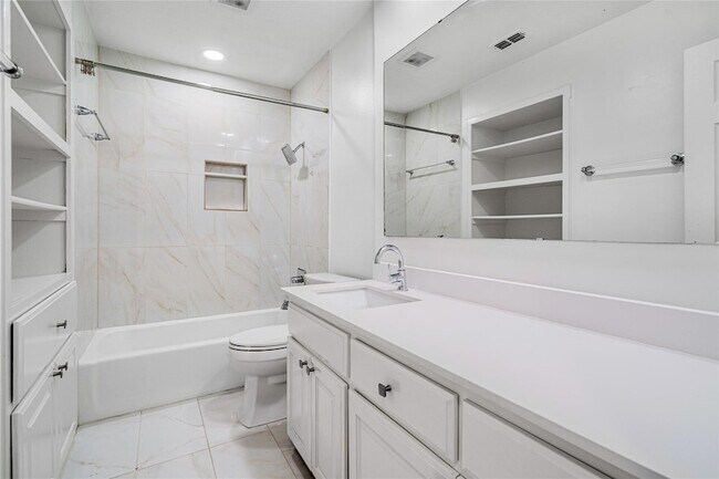 Building Photo - 8000 Manassas Dr