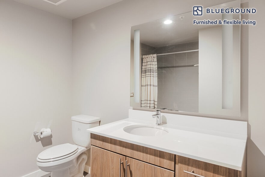 Building Photo - 1900 1st Ave