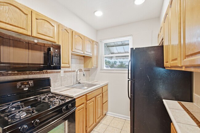 Building Photo - 4229 Fort Dupont Terrace SE