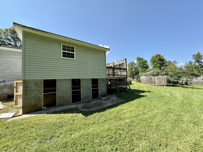 Building Photo - 1602 Glenside Dr