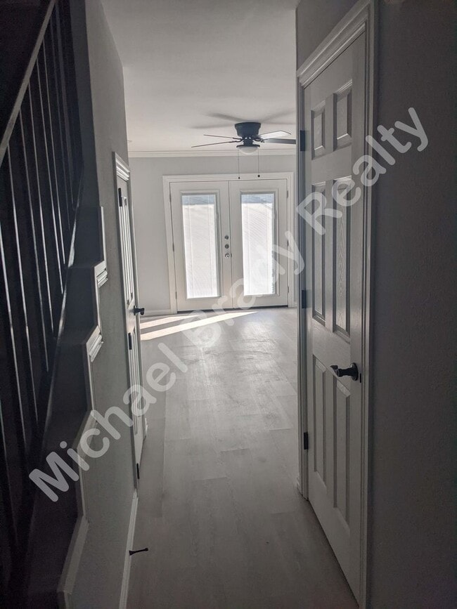 Building Photo - 3924 Scruggs Dr