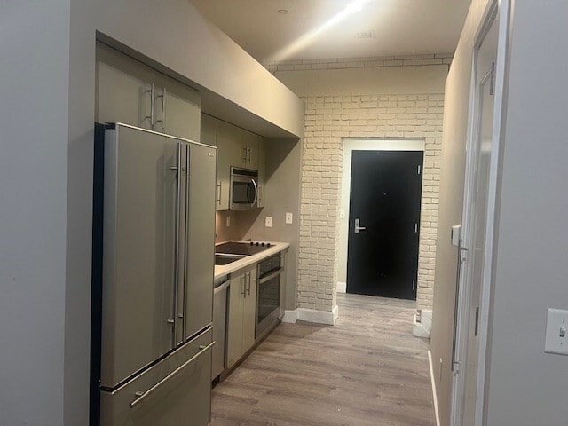 Building Photo - 33 3rd Ave