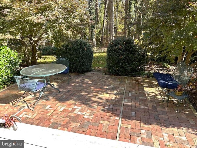 Building Photo - 623 Sean Dr