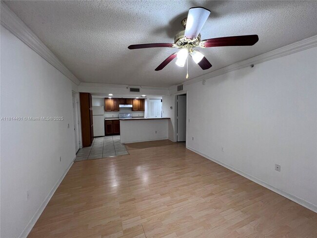Building Photo - 9907 Westwood Dr